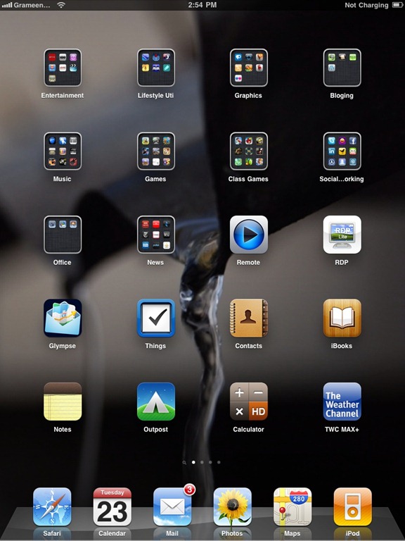 iOS 4.2.1 on my iPad. It is rocking!
