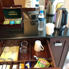 46154419_10156440763956501_1789392849935007744_n